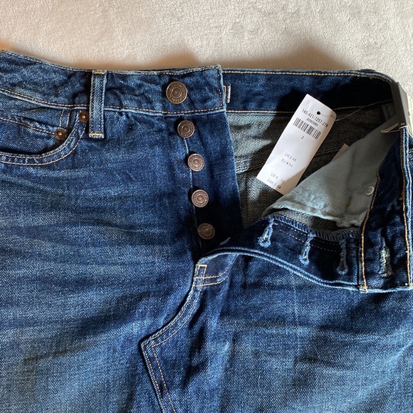 Abercrombie & Fitch denim skirt. - Picture 4 of 6